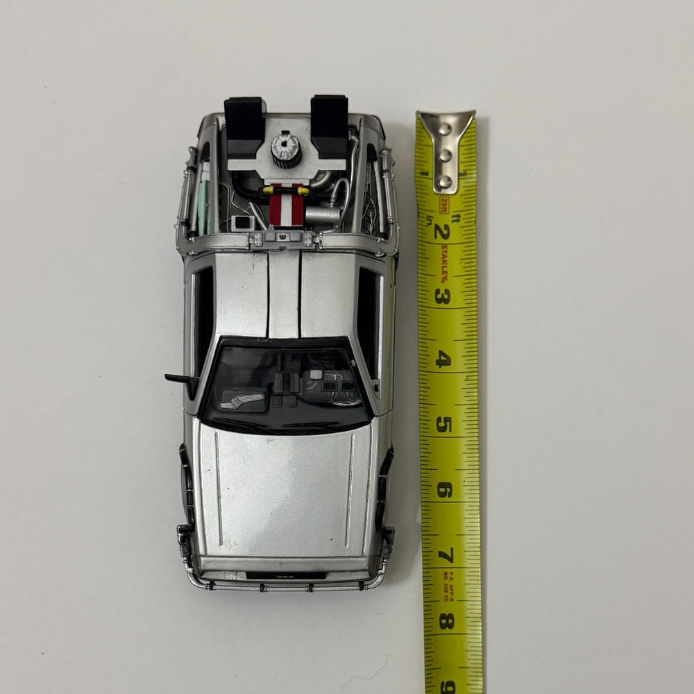WELLY No.2441 Back to the Future 2 DeLorean Uniersal Studios U-Drie 1/24 - Picture 11 of 12